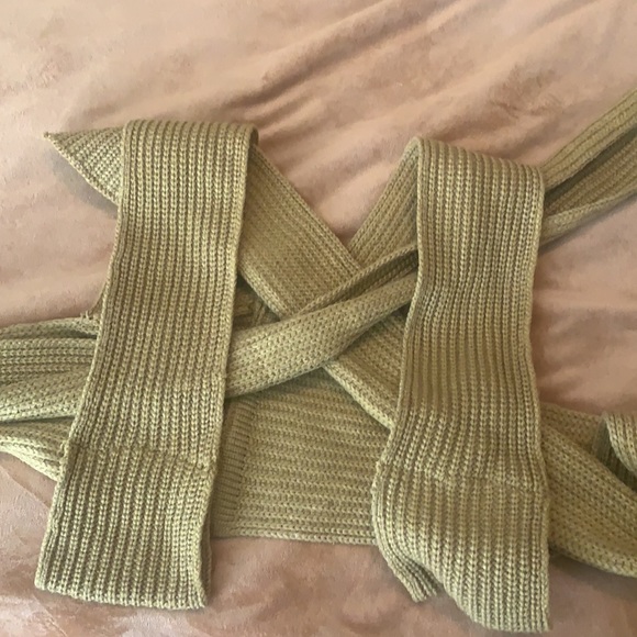 Cross top - Picture 4 of 4